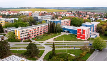 Çek Yaşam Bilimleri Üniversitesi